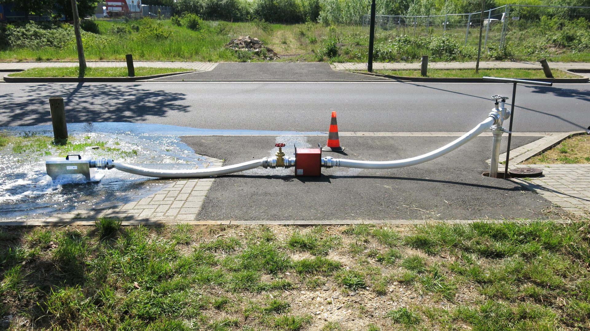 Wasserpumpe auf der Straße