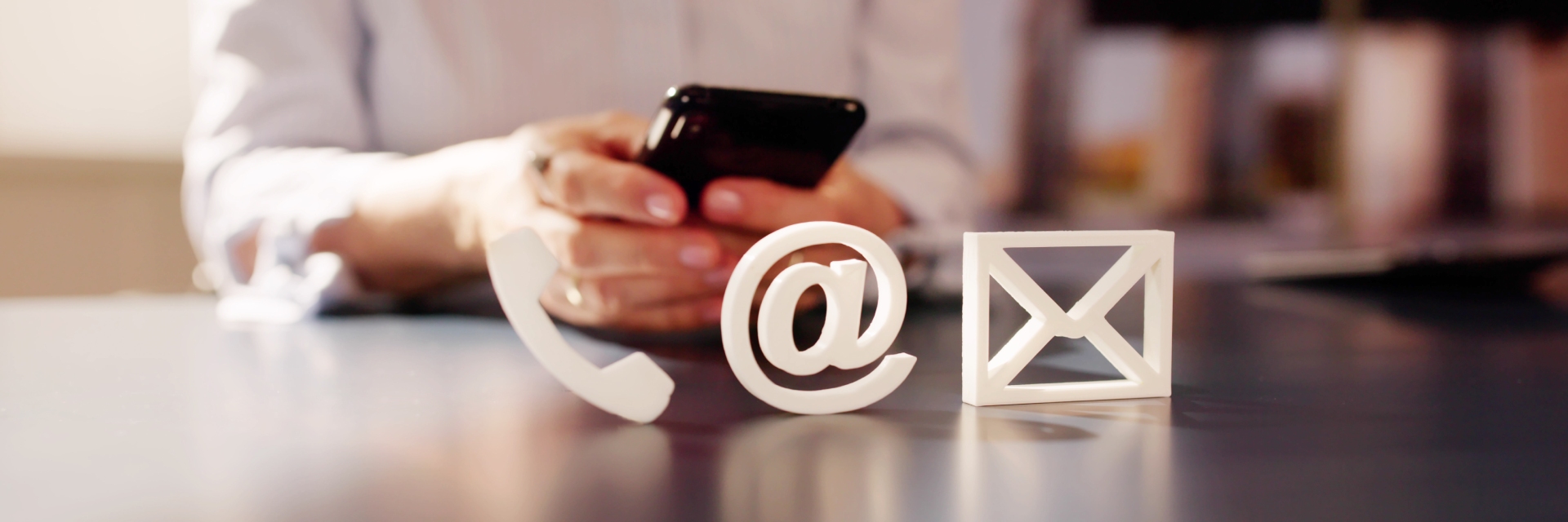 Kontaktieren Sie uns direkt